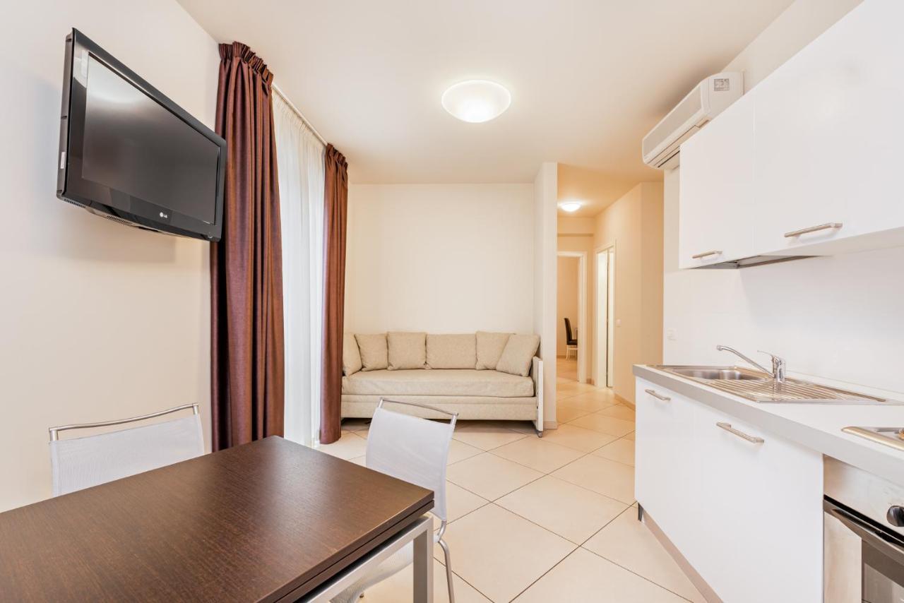 Hotel & Residence Exclusive Marina Di Carrara Exterior photo