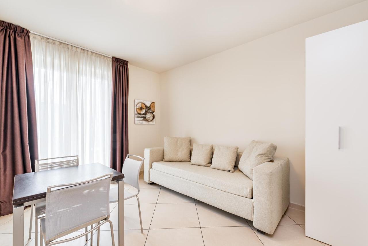 Hotel & Residence Exclusive Marina Di Carrara Exterior photo